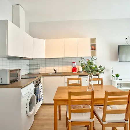 Unbeatable Location Comfy By Flat Mаnager Apartmán Sofie