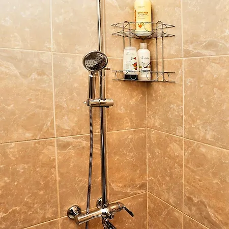 Unbeatable Location Comfy By Flat Mаnager Apartmán